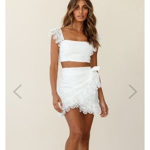 Selfie Leslie two piece sonnet lace set